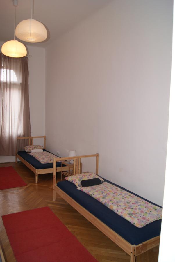 Happy Hostel Budapest Exterior foto