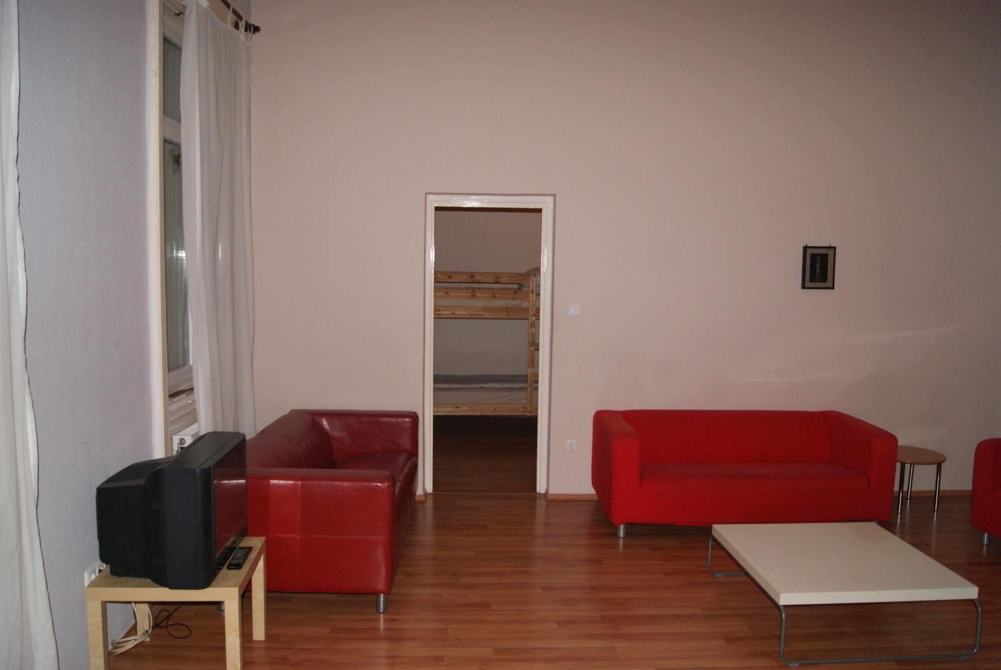 Happy Hostel Budapest Exterior foto
